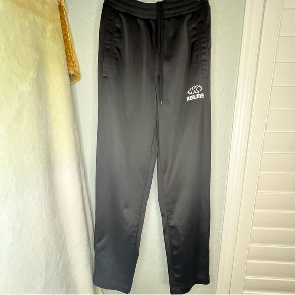 💟 Kelme youth soccer pants. Excellent condition. Never worn. youth large - Picture 1 of 6